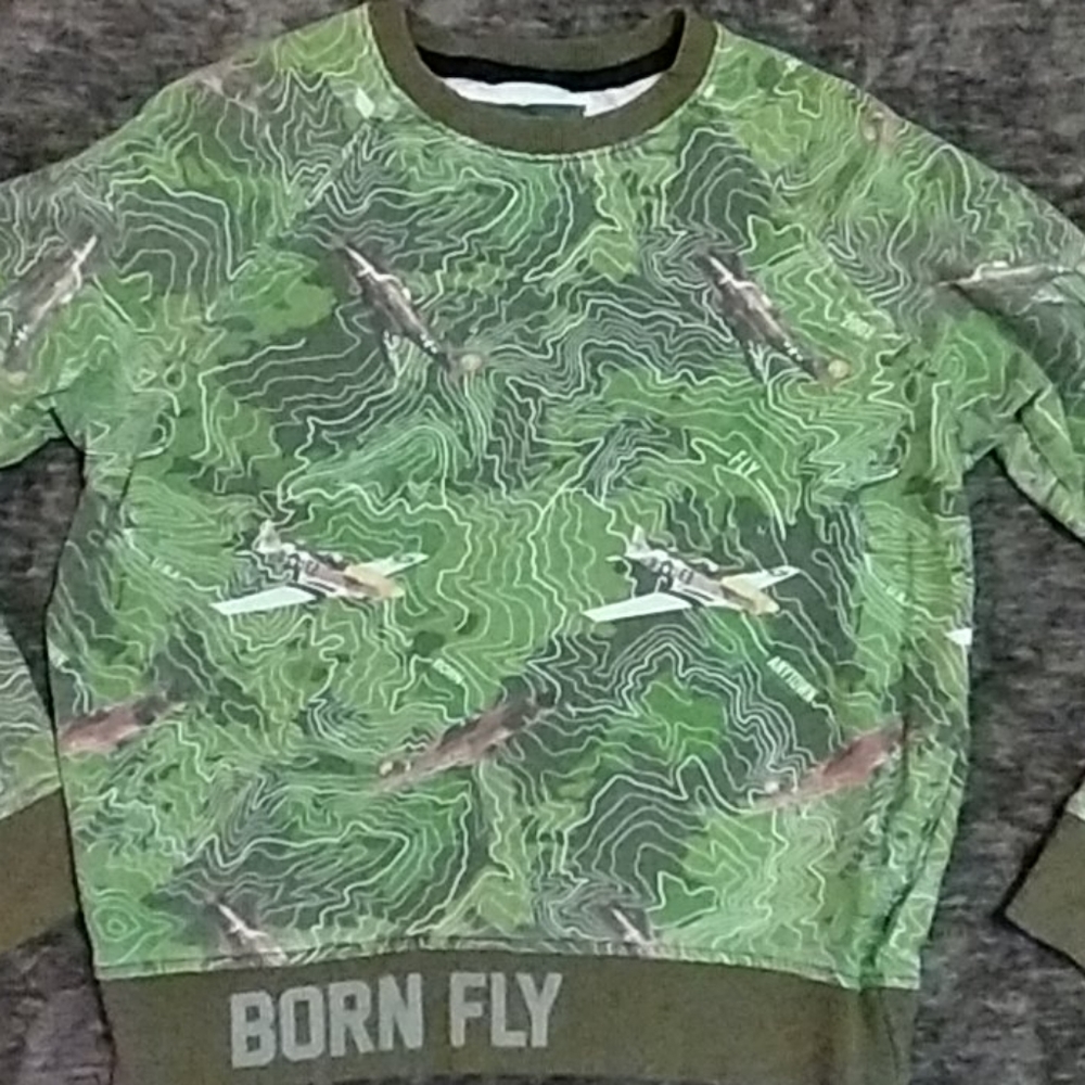BORN FLY Sweater